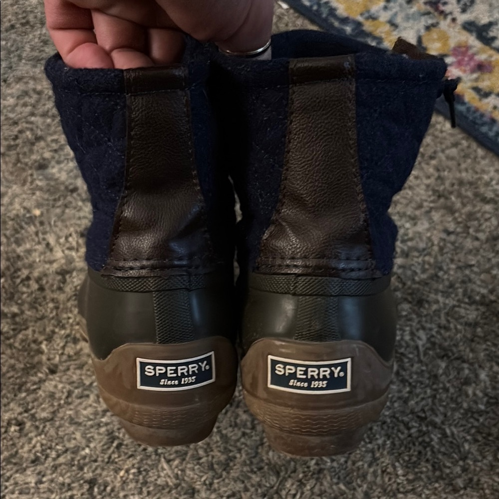 Sperry Navy and green Lace-Up duck Boots